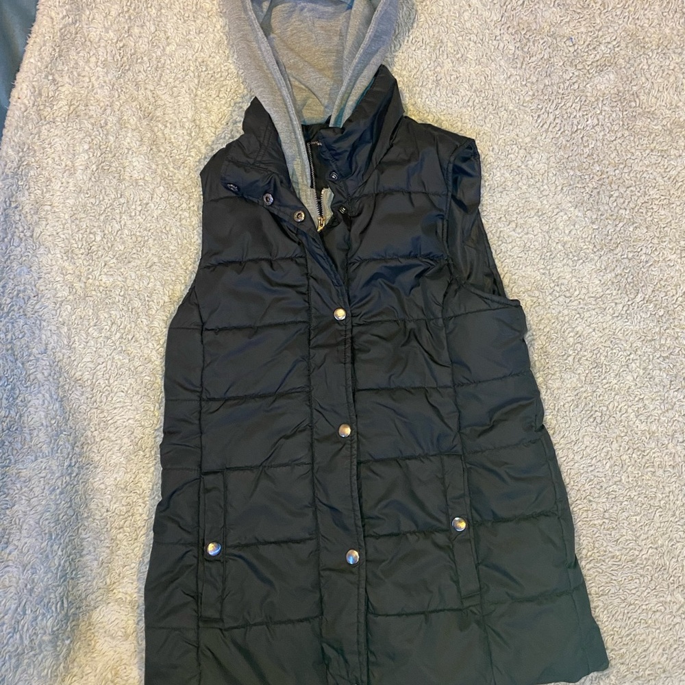 Arizona black and gray vest. Medium